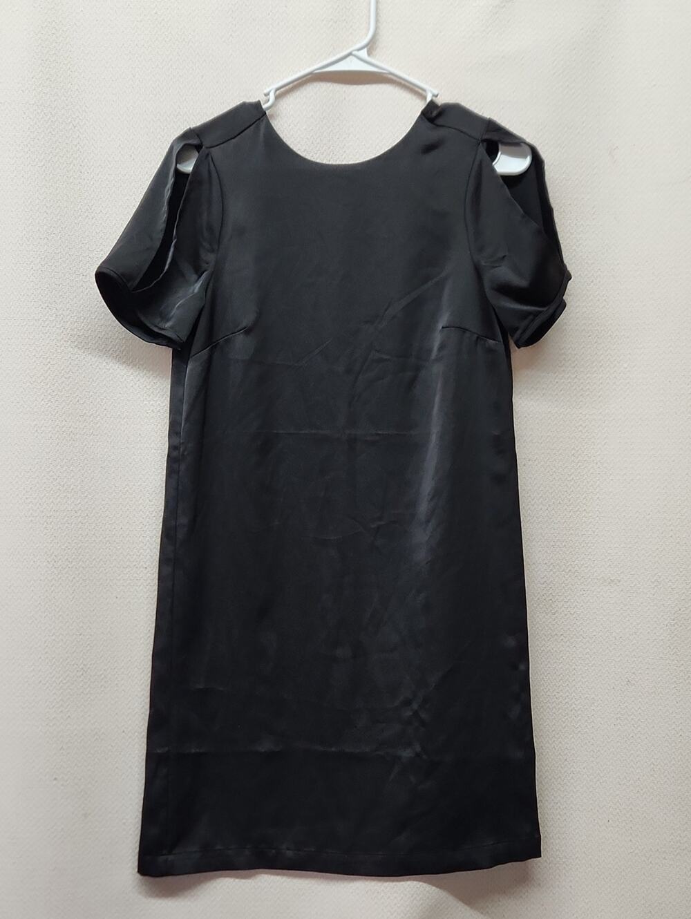 H&M Black Short Sleeve Cutout Shift Dress